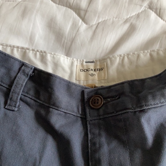 Men’s shorts 30waist Dockers. Navy NWOT - Picture 2 of 3